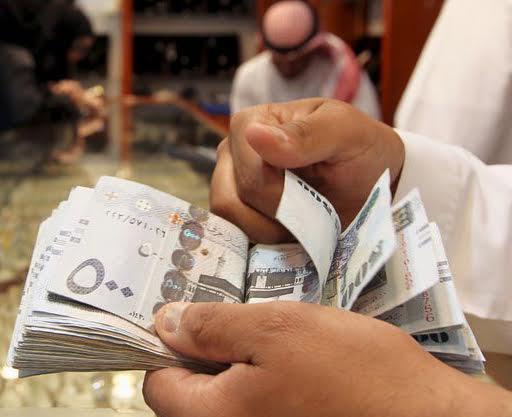 أمر ملكي بصرف بدلات ومكافآت موظفي الدولة بأثر رجعي