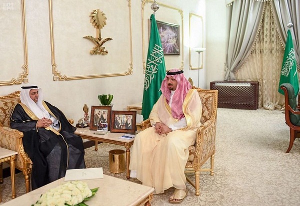 أمير الحدود الشمالية يستقبل مدير مكتب مؤسسة التأمينات الاجتماعية بالمنطقة
