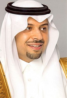 أمير الحدود الشمالية يوجه بتوطين مكاتب العقار والعربات المتنقلة والسوق الشعبي وسوق المواشي