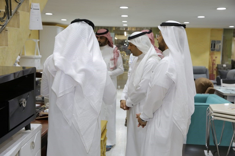 «العمل» 2920 جولة تفتيشية مشتركة على محلات الأثاث المنزلي والمكتبي الجاهز