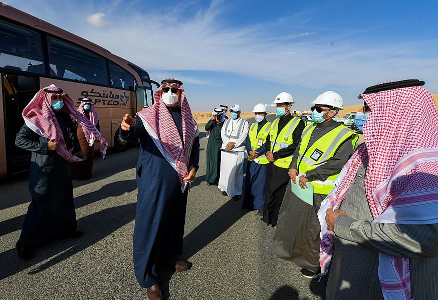 سمو الأمير فيصل بن خالد بن سلطان يتفقد مشروع تأهيل وادي عرعر تنموياً وبيئياً