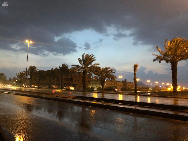 حالة الطقس المتوقعة اليوم الخميس: سحب ممطرة على عدد من المناطق