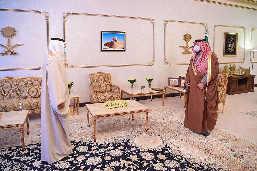 سمو أمير الحدود الشمالية يستقبل وزير النقل