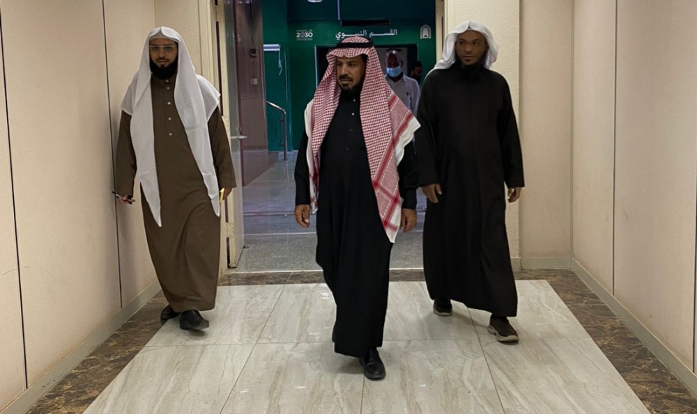 مدير فرع وزارة الشؤون الإسلامية بالحدود الشمالية يقوم بجولة تفقدية على أقسام الفرع