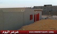ابتدائية الأندلس تستقبل العام الجديد بالنفايات وكتل صخرية حول مداخلها الرئيسية وأهالي الحي يؤكدون مطالبتهم في تغيير المداخل دون رد