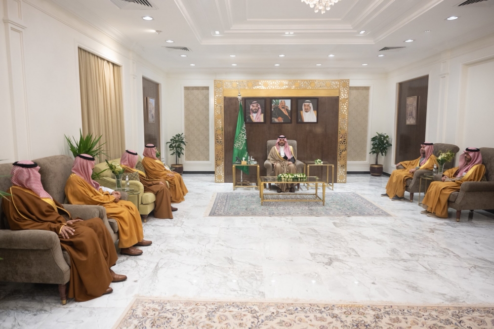 سمو أمير الحدود الشمالية يستقبل وكيل وزارة الداخلية ووكلاء إمارات المناطق
