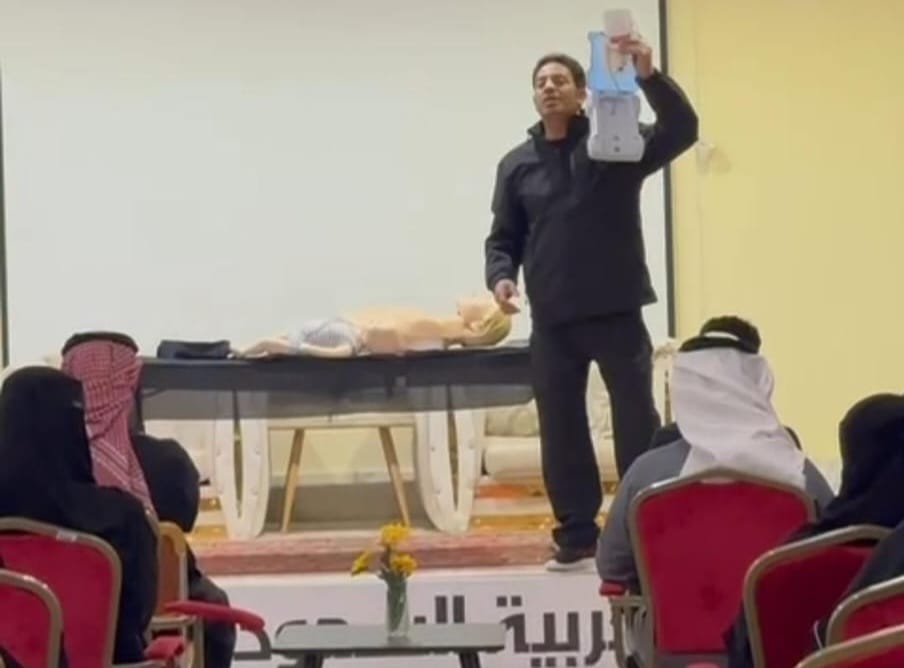 الهلال الأحمر بالحدود الشمالية يدرب 200 متدرب بالإسعافات الأولية