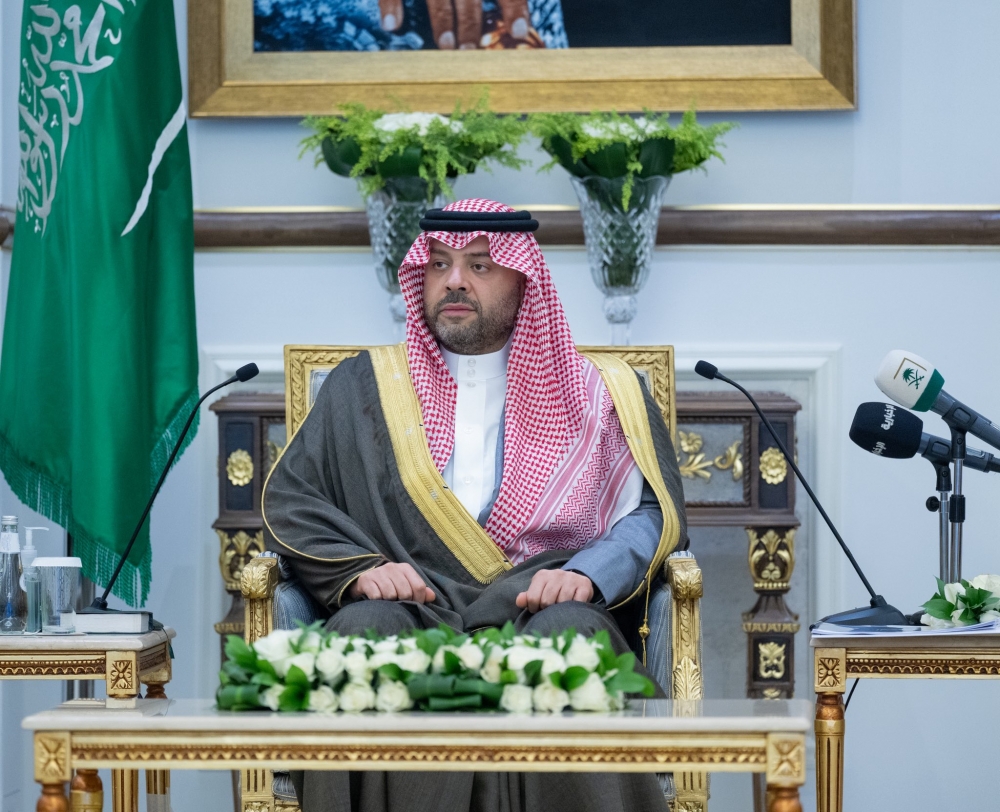 سمو أمير منطقة الحدود الشمالية يرعى الجلسة الحوارية لمبادرة التطوّع الاحترافي