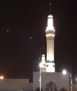 المؤذنون ينادون: 
