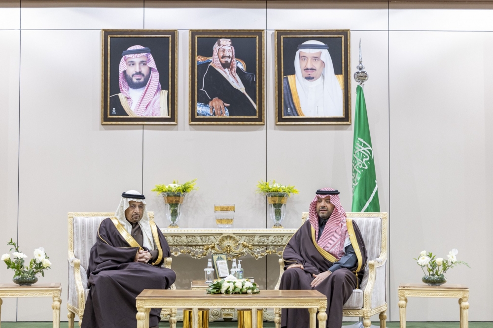 سمو أمير الحدود الشمالية يلتقي وزير الاستثمار ويطّلع على مشاركة الوفد السوري